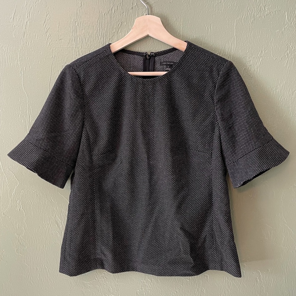 AnnTaylor suiting top with back zipper